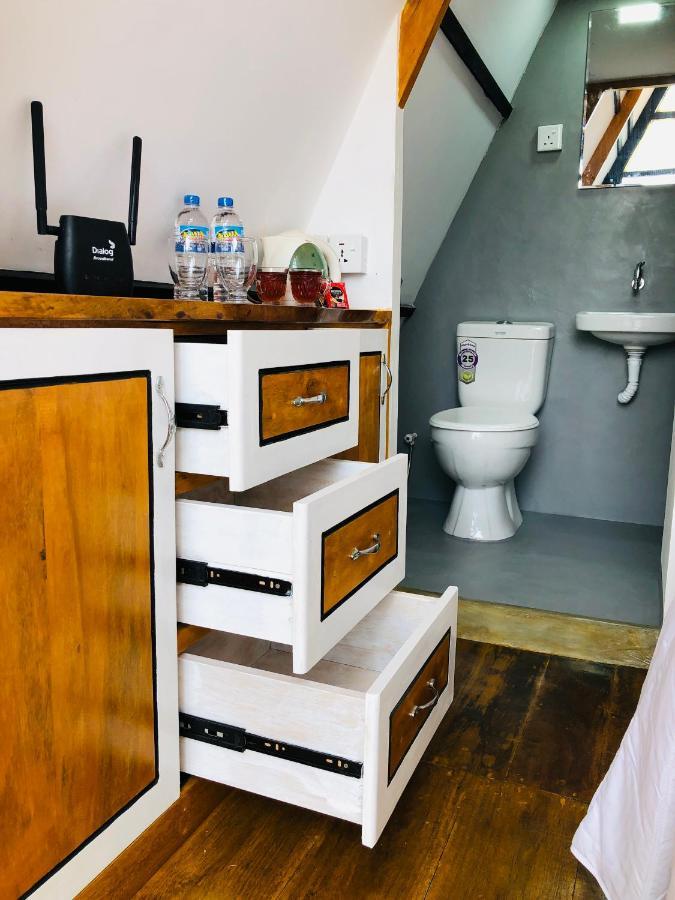 The We2 "Wildwood Elegance Escape" Bed & Breakfast Induruwa Ngoại thất bức ảnh