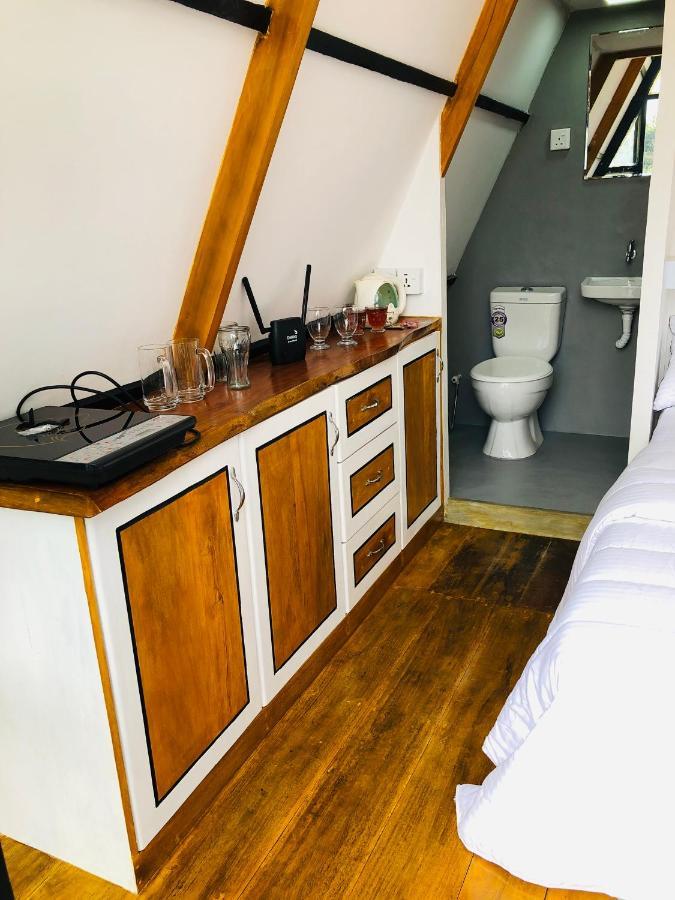The We2 "Wildwood Elegance Escape" Bed & Breakfast Induruwa Ngoại thất bức ảnh