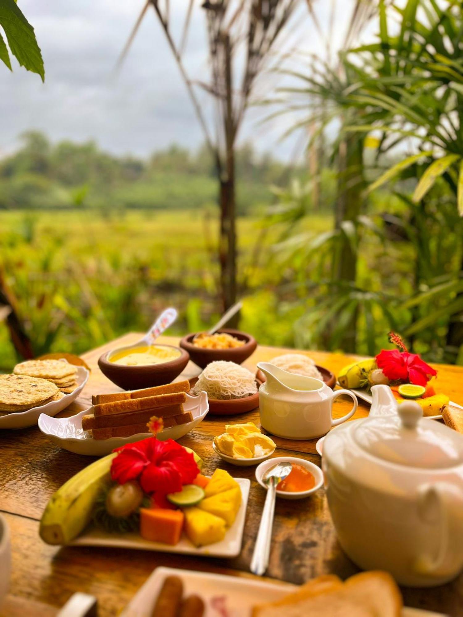 The We2 "Wildwood Elegance Escape" Bed & Breakfast Induruwa Ngoại thất bức ảnh